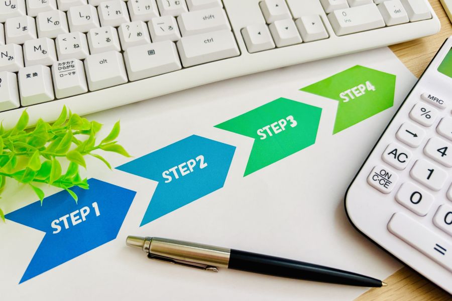 パソコンのキーボードとSTEPの文字