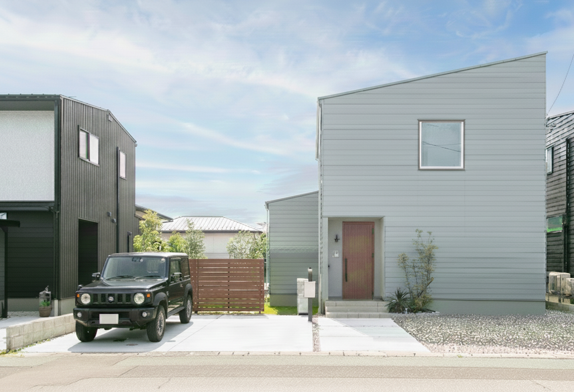 キッチンと庭で家族の楽しい時間を満喫できる家